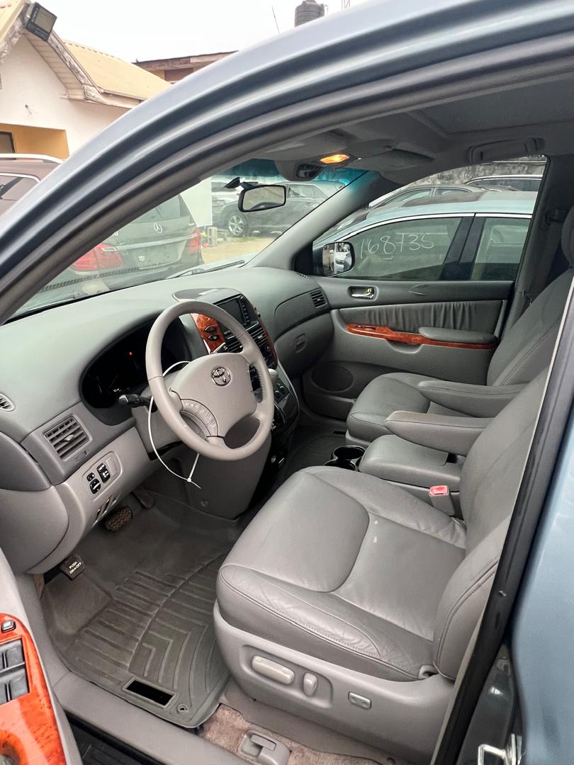 2009 Toyota Sienna